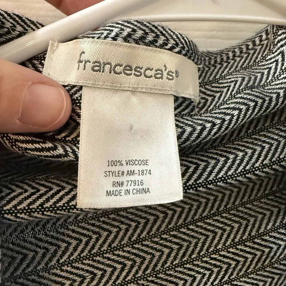 Francesca's Women's Sleeveless Knit Cardigan Vest Duster Striped L Kimono‎ Boho